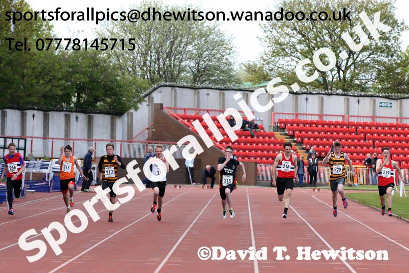 Boys under-15s 100 metres, North Eastern Track and Field Champs, Gateshead Stadium. Photo: David T. Hewitson/Sports for All Pics